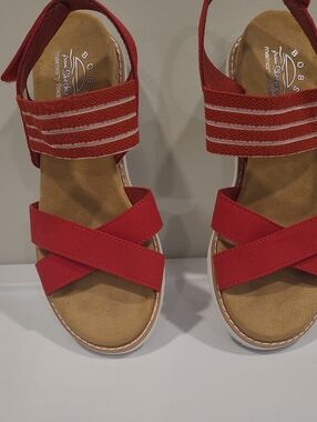 Skechers Women's Red Strappy Memory Foam Sandals